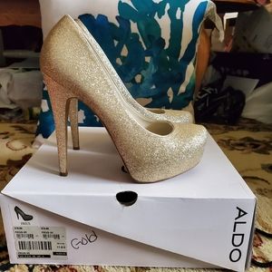 Aldo Gold Glitter Pumps